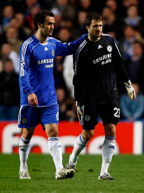 V průběhu utkání se ovšem zranil brankář londýnského celku, Carlo Cudicini | Foto: Reuters