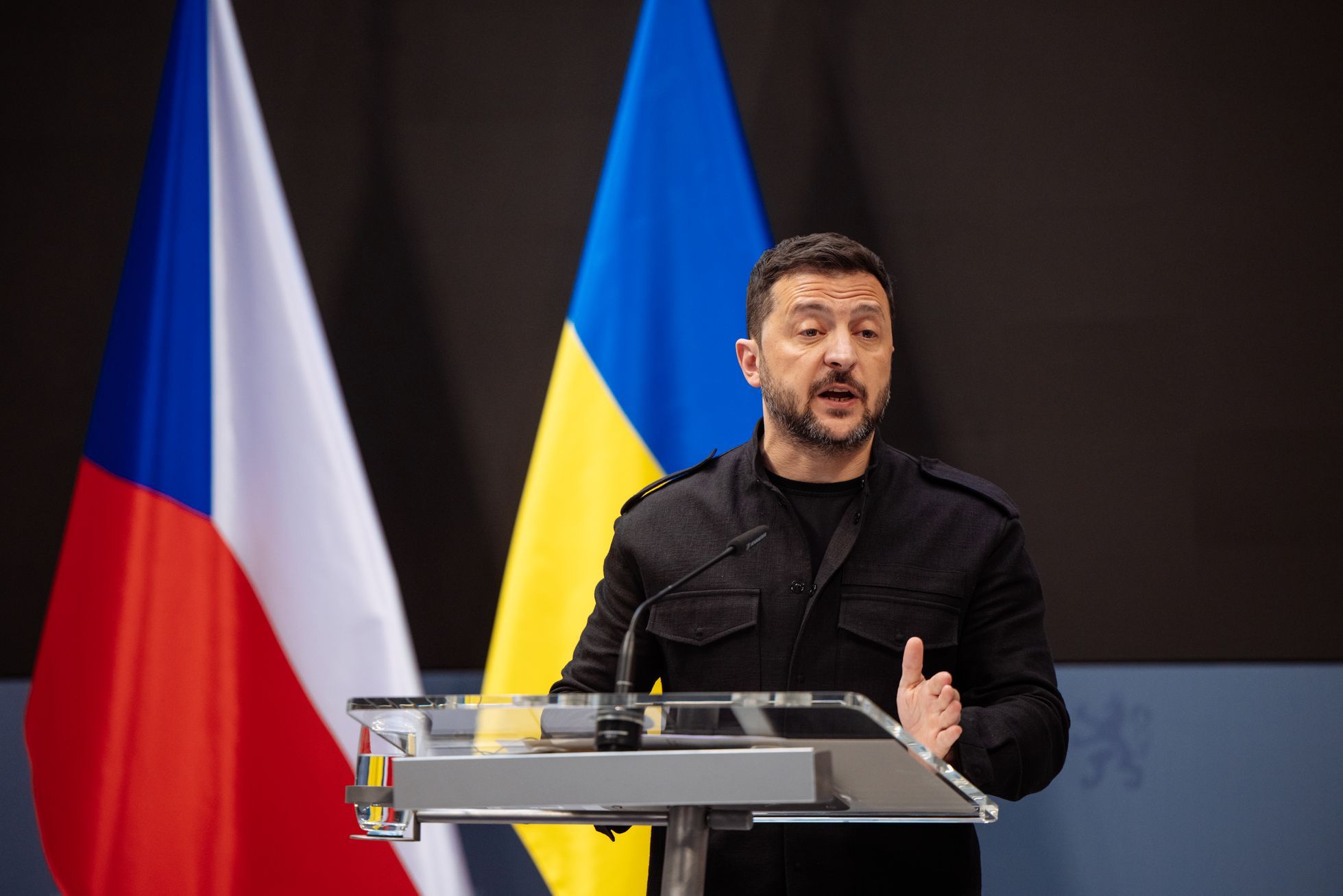 Zelenskyj neúnavně shání systémy protivzdušné obrany, volal Trumpovi i Macronovi