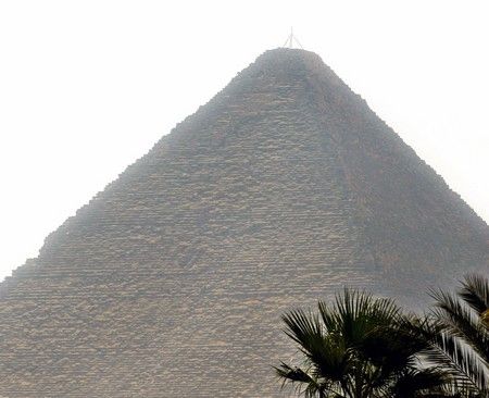 Pyramidy v Gíze jsou jediným "starým divem" který ještě stojí | Foto: Reuters