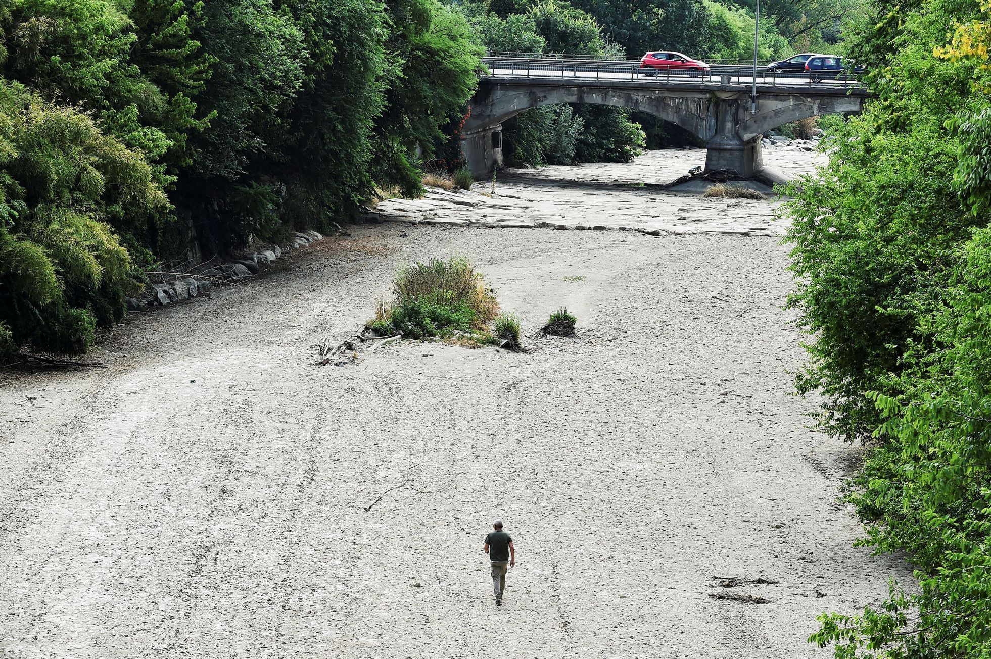 The longest Po river in Italy is drying up.  This threatens traditional rice and tomato cultivation