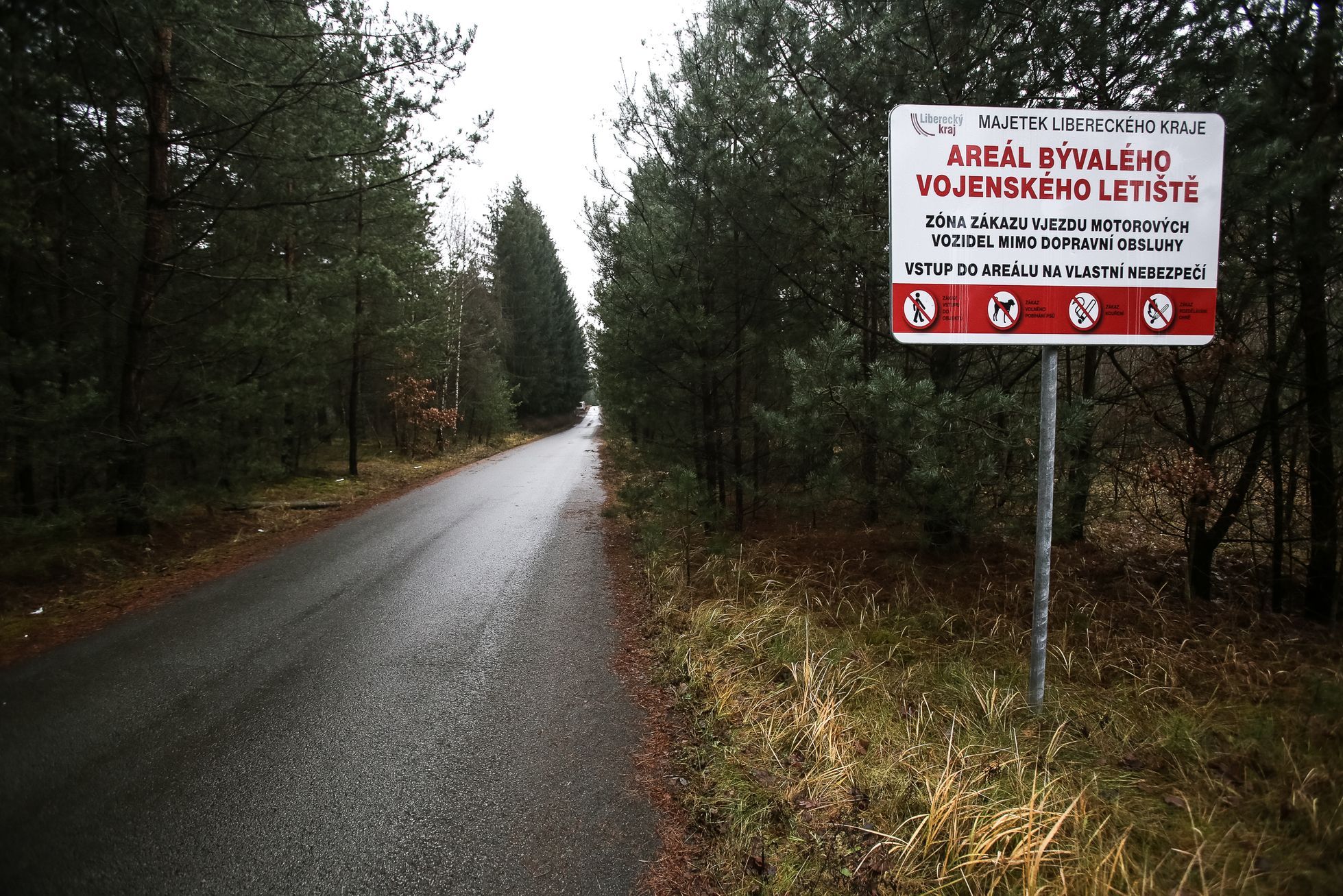 "Stále je tady cítit benzin." Ekologické škody po sovětské armádě trápí obce dodnes - Vimarsana News