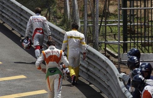 Trulli, Alonso a Sutil předčasně skončili | Foto: Sport