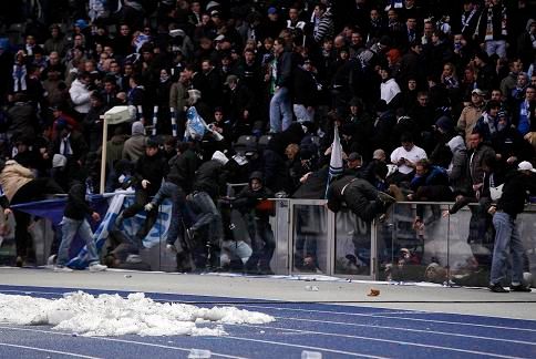 Naštvaní fanoušci Herthy | Foto: Reuters