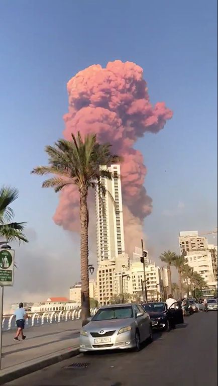 Místo výbuchu v Bejrútu. | Foto: Reuters