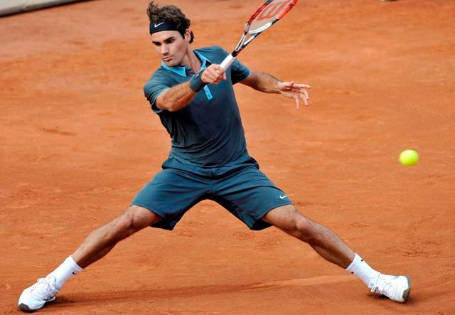 Roger Federer dominoval obzvlášť ve druhé sadě. | Foto: Reuters