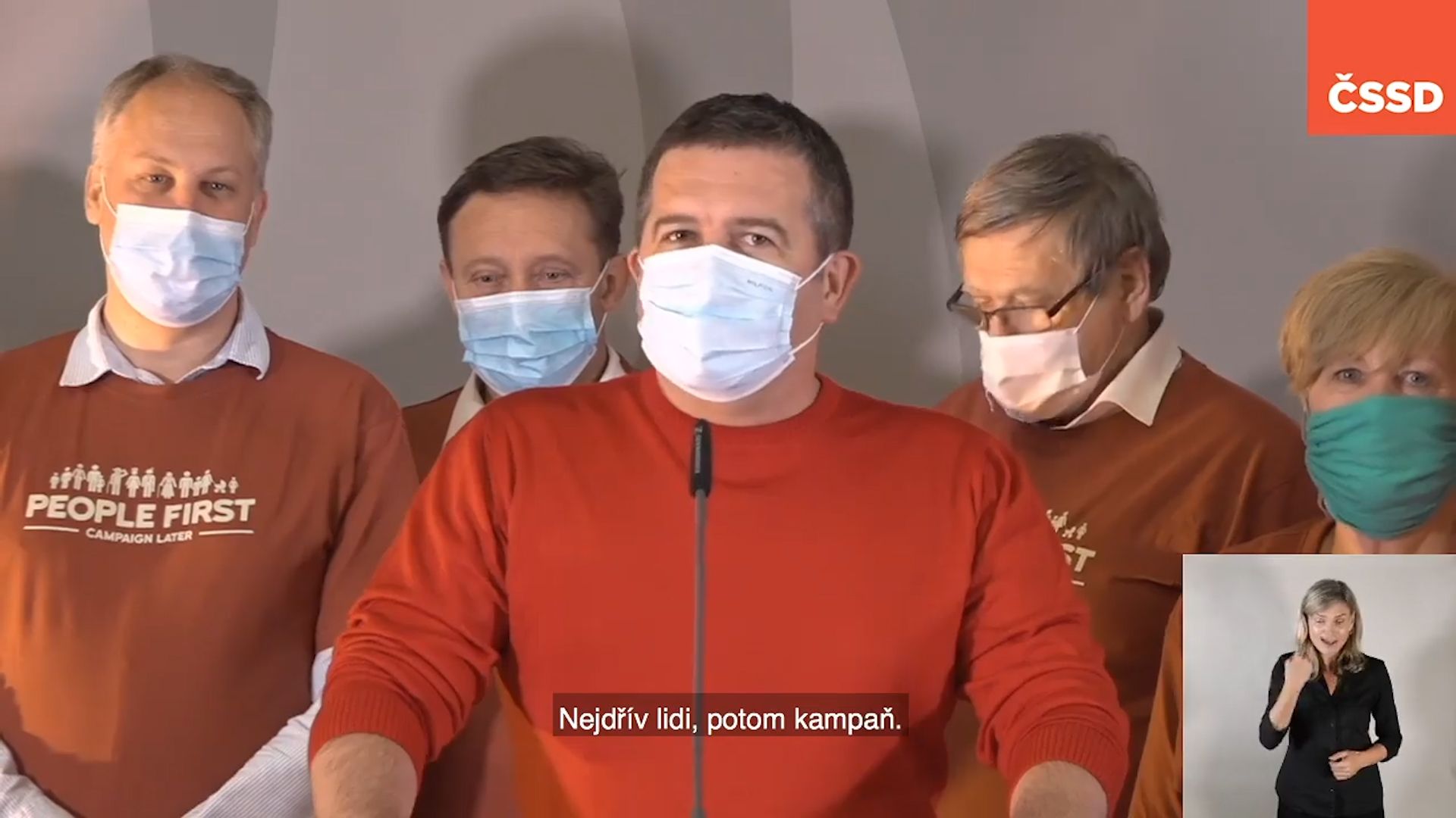 Hamacek Ve Svetru Spolustranici V Tricku Nejdriv Lide Pote Kampan Zahajila Cssd Aktualne Cz