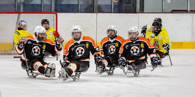 Sledge hokejisté Zlína během derby se Studénkou.