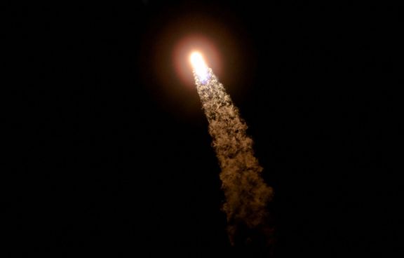 Start vesmírné rakety SpaceX Falcon 9  se čtyřčlennou posádkou pro Mezinárodní vesmírnou stanici (ISS). Mys Canaveral, Florida, USA. 27. 4. 2022.