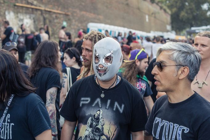 Návštěvníci festivalu Brutal Assault.