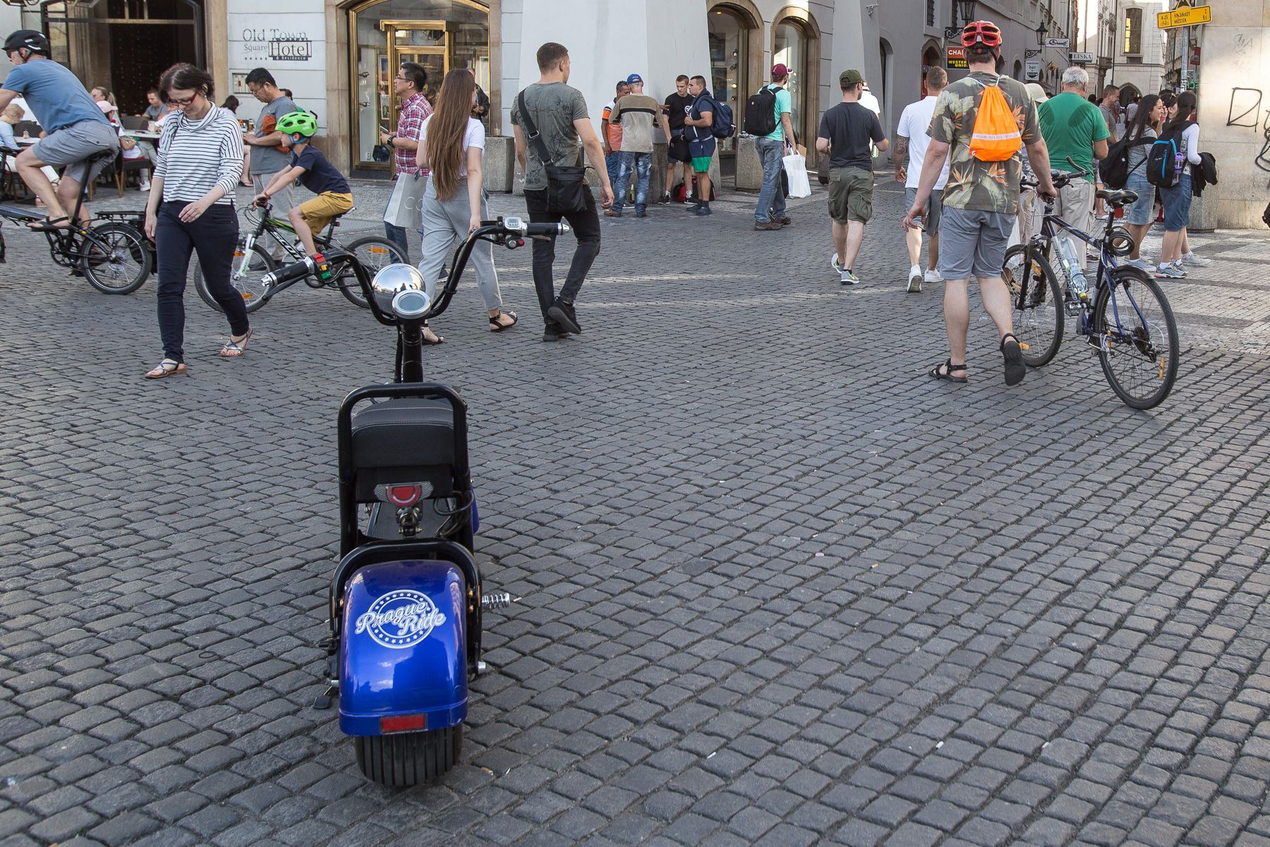 Protest proti zákazu jízdních kol v pěších zónách na Praze 1, sdružení Auto*Mat