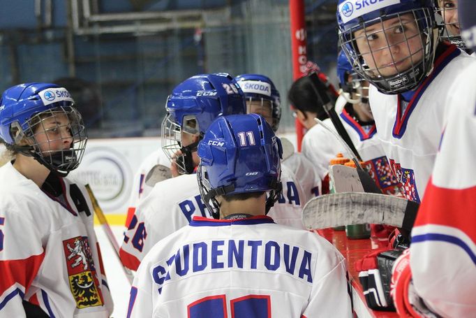 Česká ženská hokejová reprezentace absolvovala třídenní kemp před mistrovstvím světa ve Znojmě.