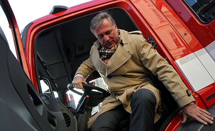 Předání 40-ti nových hasičských vozů