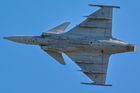 Show českého gripenu byla nejen hlasitá, ale díky nízkým průletům v malé rychlosti si mohli všichni prohlédnout detaily supersoniku.