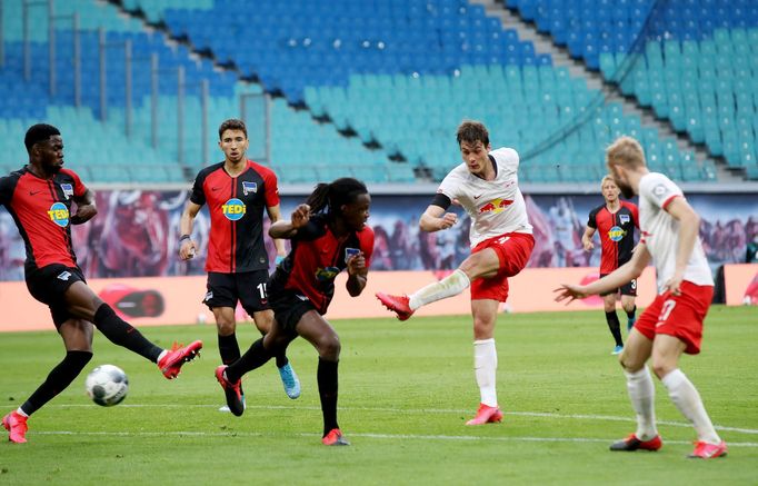 28. kolo německé bundesligy 2019/20, Lipsko - Hertha: Patrik Schick střílí gól na 2:1.