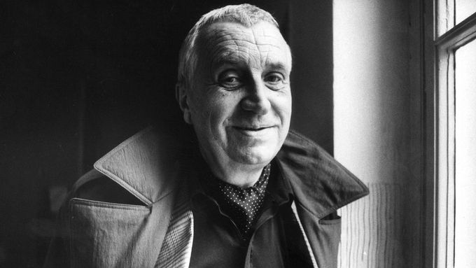 Spisovatel a publicista Vladimír Škutina se do povědomí veřejnosti zapsal jako moderátor pořadu Co tomu říkáte, pane Werichu?