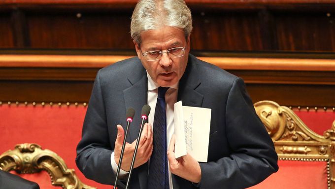 Premiér Paolo Gentiloni.