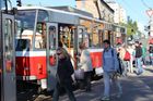 Tramvaje mají v Praze 6 jezdit z Divoké Šárky na Dědinu
