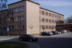 Pardubický soud nemá budovu, zanikne?