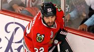 ... a  MICHAL ROZSÍVAL jsou dva nejčerstvější přírůstky do rodiny českých vítězů Stanley Cupu. Oba právě nyní slaví s Chicagem, které ve finále porazilo 4:2 na zápasy Boston. I v opačném případě by se radovali Češi, Jaromír Jágr s Davidem Krejčím ale nakonec zůstali na straně poražených.