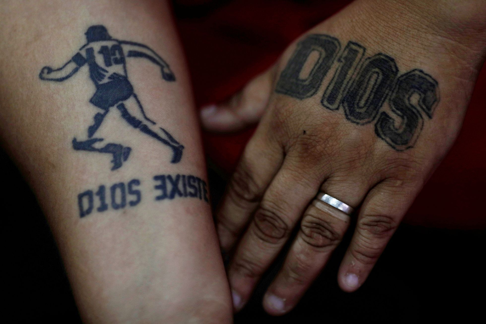 Fotogalerie / Tetováni s láskou k fotbalové ikoně. S těmito lidmi už zůstane Maradona navždy.