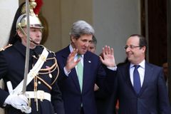 Kerry chce o úderu v Sýrii přesvědčovat arabské země