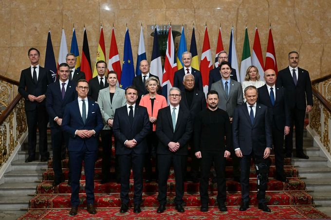 Lídři Evropy na summitu v Londýně.