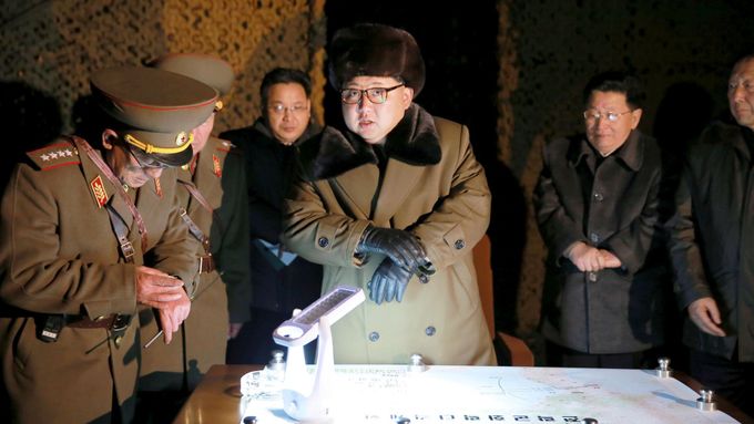 Kim Čong-un na "inspekci".