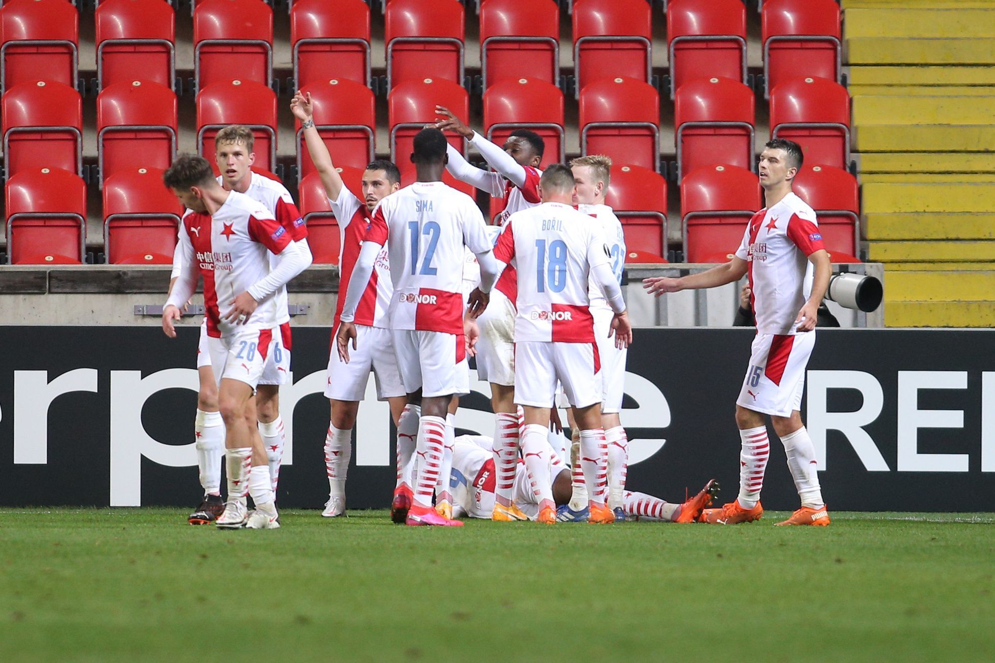 Slávistická radost v zápase Evropské ligy Slavia Praha - Bayer Leverkusen
