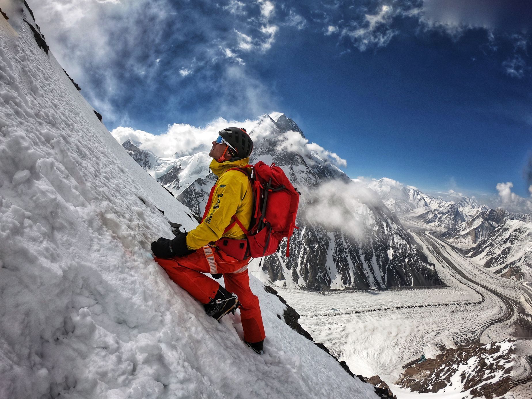 Expedice Tomáše Petrečka na obávanou K2