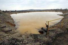 Na likvidaci kalů v Mydlovarech padnou další stamiliony
