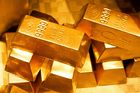 Investoři sahají po zlatu, jeho cena je nejvýš za téměř šest let