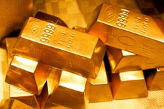Ruská centrální banka rychle skupuje zlato, už vlastní pětinu světových zásob