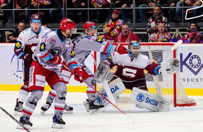 TELH, Třinec-Sparta: Tomáš Pöpperle (24)