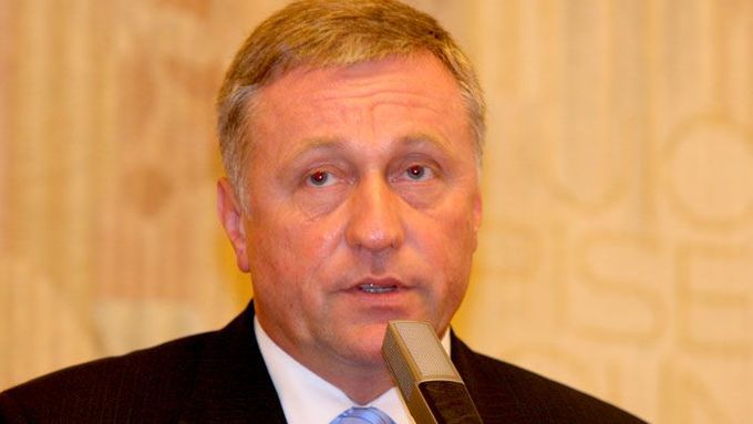 Mirek Topolánek chce, aby rozpočet i se škrty sestavil ještě Paroubkův kabinet