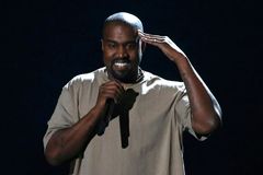 Kanye West vydal nový singl. Stěžuje si v něm na bratrance, který mu ukradl notebook