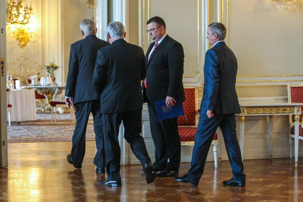 Jiří Rusnok podává demisi