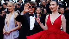 Odhalování má prý utrum, tak co ty výstřihy? Na festivalu v Cannes je móda na hraně