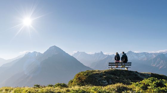 Z Mayrhofenu se kabinovou lanovkou dostanete po úbočí hory Penkenjoch (2095 m n. m., na fotce) k několika turistickým trasám.