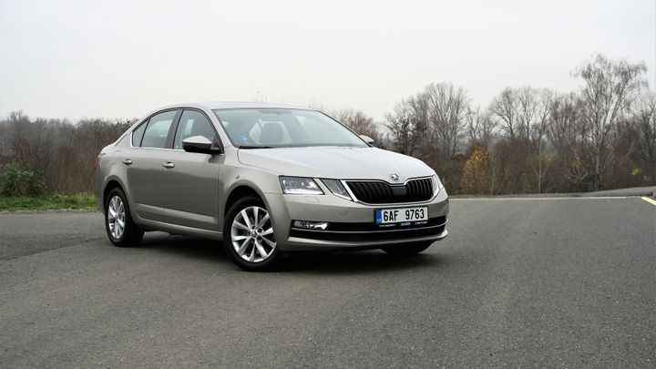 Sen českých rodin Škoda Octavia III jako ojetina: Prosím, kupujte, máme jich moc