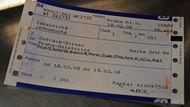 Proto je možné koupit i takovouto jednoduchou zákaznickou jízdenku Ostrava-Praha za 483 Kč. Přitom existuje možnost cestovat druhou třídou už za 390 Kč, kterou Vám ale u pokladny sami nenabídnou.