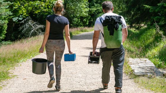 Obrazem: Krásu Jizerských hor kazí odpadky a exkrementy. Nevychovanců přibývá