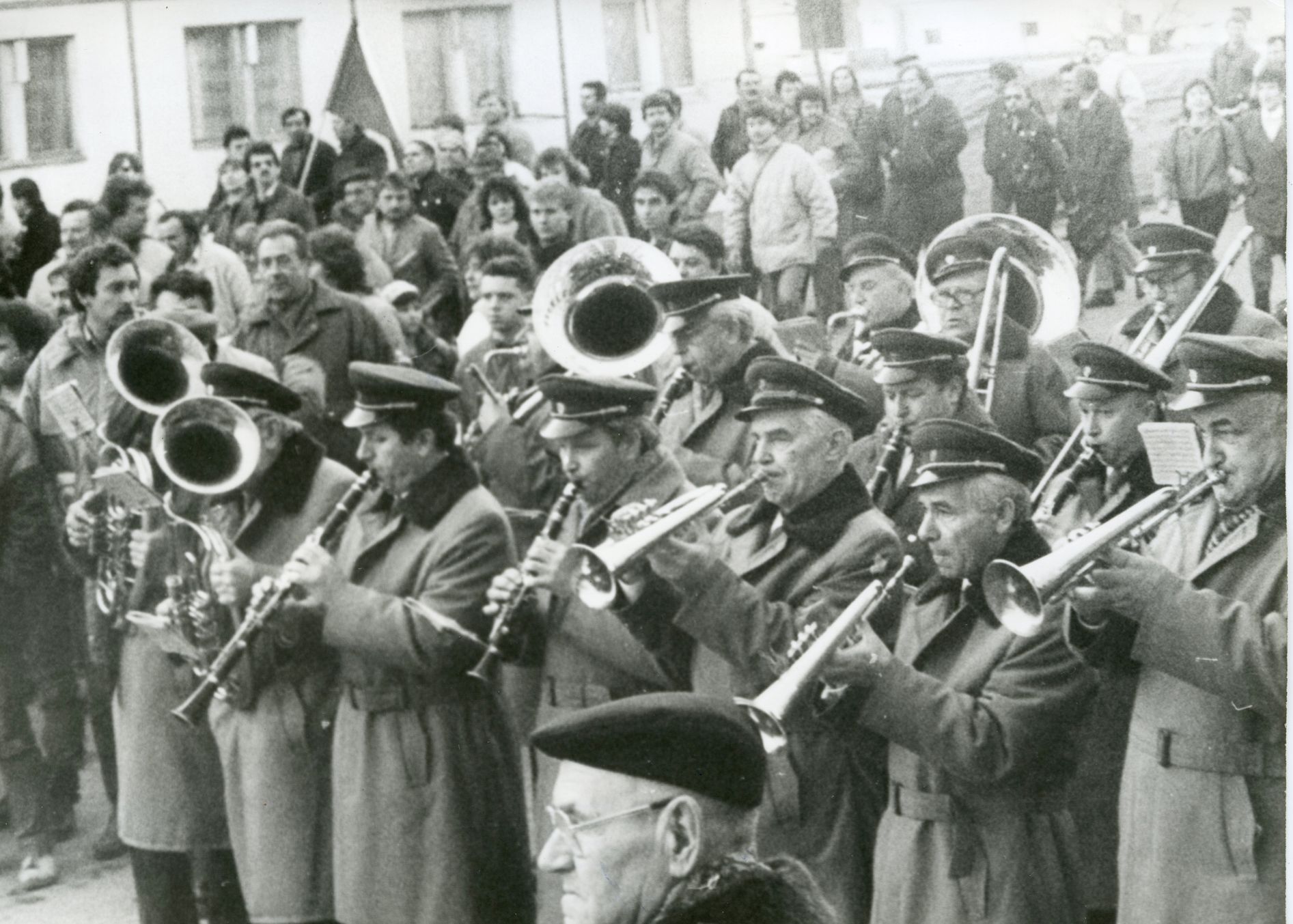 Pochod po 30. letech proti Sovětské okupaci a vojsku ve městě - Vysoké Mýto - archiv 1990