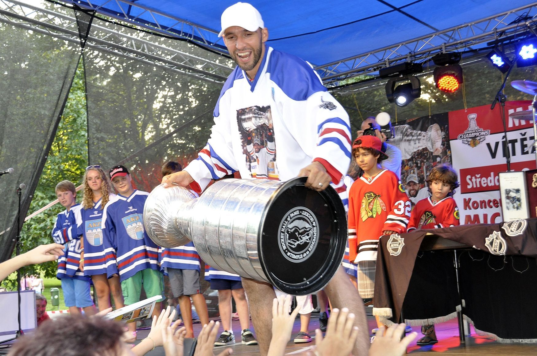 Michal Rozsíval při oslavách Stanley Cupu ve Vlašimi