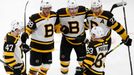 David Pastrňák, Torey Krug, Jake DeBrusk a Patrice Bergeron v NHL 2019