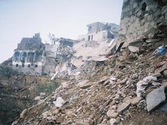 Město Sa'ada patřilo k nejkrásnějším městům v Jemenu. Na obrázku po útocích jemenských leteckých jednotek.