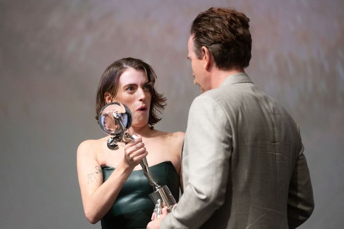 Ewan McGregor s dcerou Clarou McGregor v Karlových Varech.