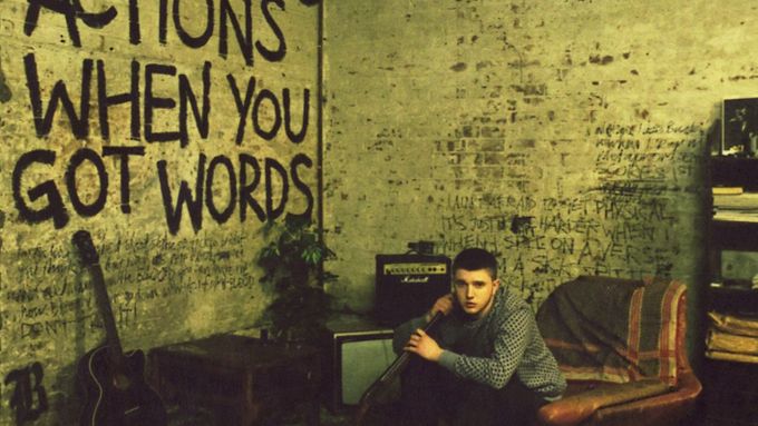 Plan B, přebal alba Who Needs Actions When You Got Words