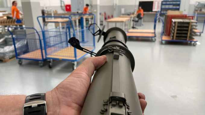 Jeden z hlavních bojkovických vývozních artiklů. Jednorázová zbraň RPG-75 určená k ničení tanků a jiných obrněných vozidel.