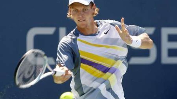 Tomáš Berdych během zápasu 1. kola US Open proti Francouzi Gicquelovi