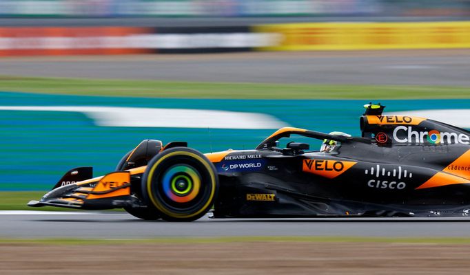 Lando Norris, McLaren ve VC Británie formule 1 2024